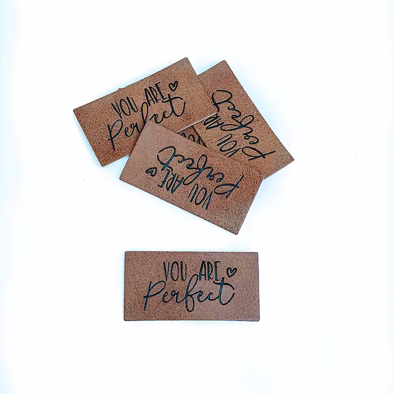 Lederlabel mit Aufschrift You are Perfect